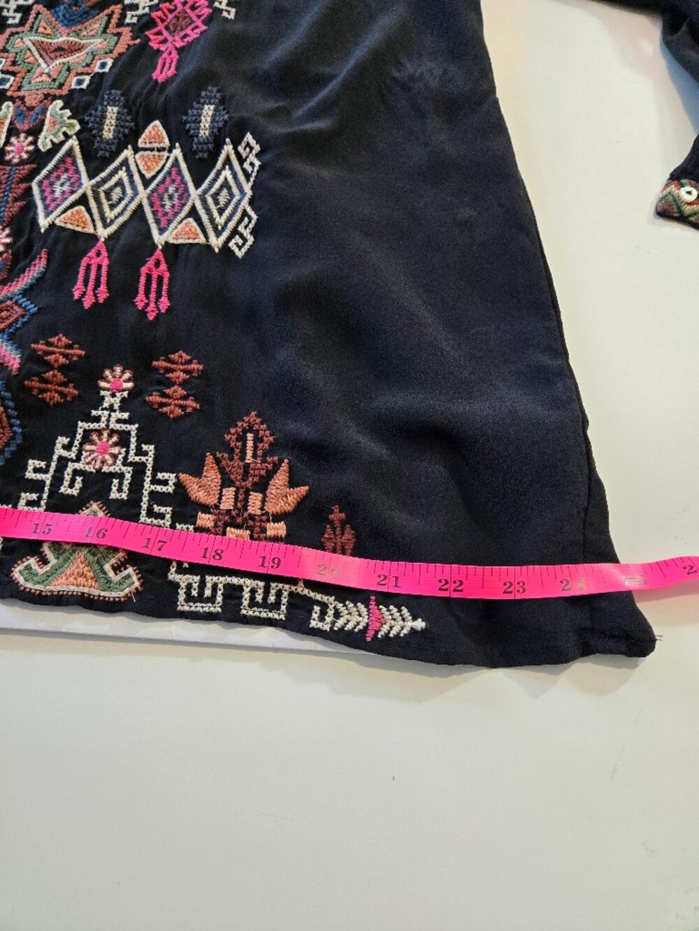 Johnny Was Workshop Embroidered 100% Silk Tunic Boho blouse size Small Black - Picture 15 of 16